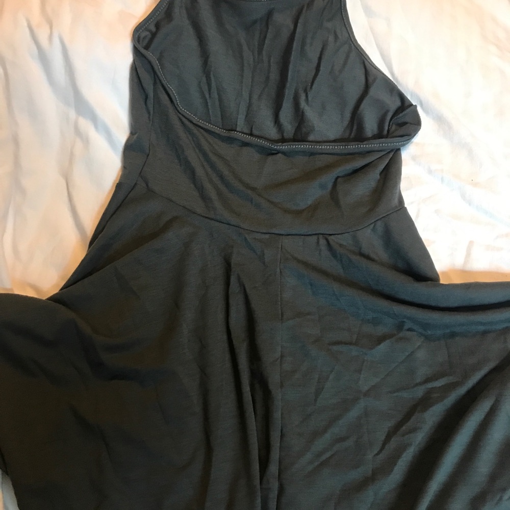 NWT Women’s Charcoal Grey Flowy Dress - Picture 5 of 6